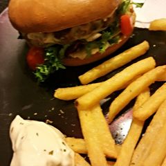 Bagel Kofte Burger A picture of Bagel Kofte Burger.