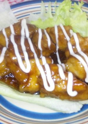 A picture of Fried Chicken with Teriyaki Sauce and Mayonnaise.