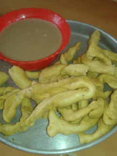 વણેલા ગાંઠીયા (Vanela Ganthiya Recipe In Gujarati) રેસીપી મુખ્ય ફોટો