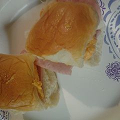 A picture of Spam sliders.