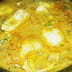 A picture of Creamy egg curry.
