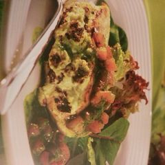 A picture of Pesto & ricotta chicken.