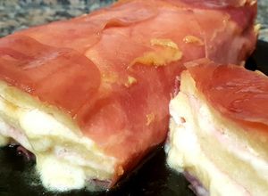 Foto principal de Pastel de jamón york y queso con pan de molde (Microondas)