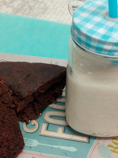 Una foto de Brownie de chocolate y plátano