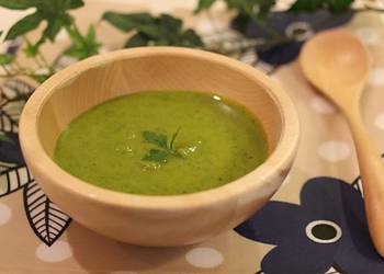 Ready to Serve Delicious Kabocha Squash and Spinach Soup Most Delicious Ready to Serve Delicious Kabocha Squash and Spinach Soup Most Delicious