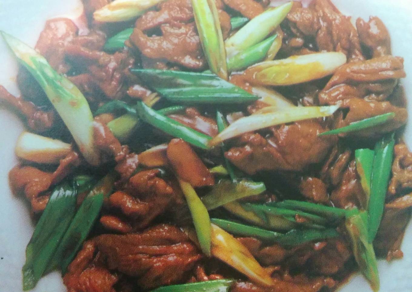 Cantonese stir-fried beef in oyster sauce