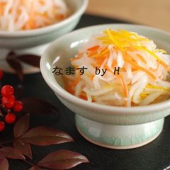 A picture of Daikon Radish and Carrot Namasu Pickles.