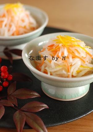 A picture of Daikon Radish and Carrot Namasu Pickles.