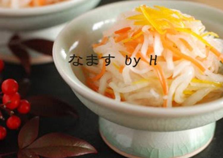 Healthy Recipe of Daikon Radish and Carrot Namasu Pickles