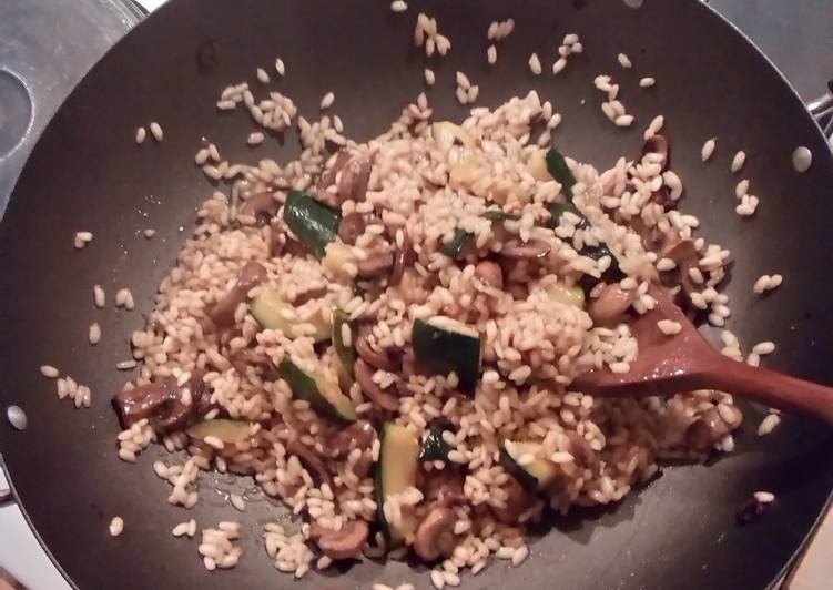 Simple Way to Make Speedy Mushroom and zucchini risotto