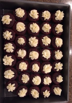 A picture of Red Velvet Cupcakes.