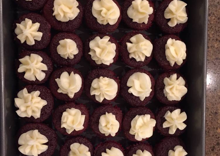 How to Prepare Red Velvet Cupcakes in 17 Minutes for Young Wife