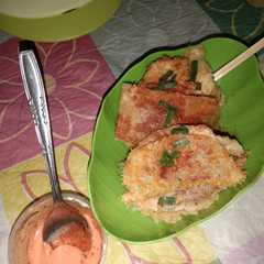 A picture of Camilan: Pangsit Isi Kornet dan Saus Mayonnaise Pedas.