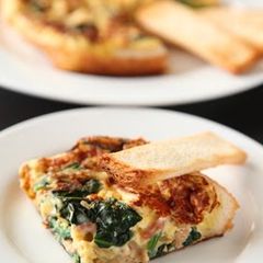 A picture of Frying Pan Quiche Made with Sliced Bread.