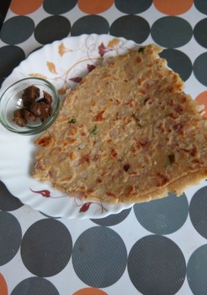 A picture of Khichdi paratha.