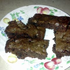 A picture of chocolate apple and raisin brownies.