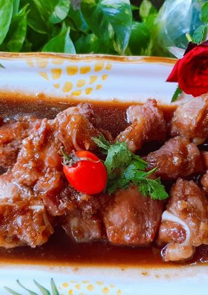 Hình của món Sườn non rang.