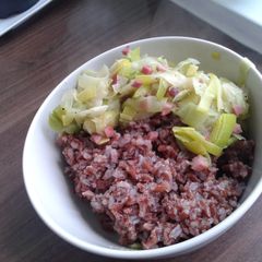 A picture of Easy Leek and Bacon Red Rice.