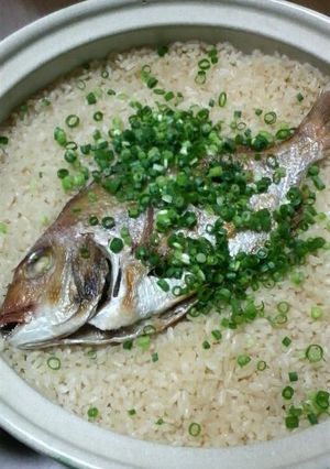 A picture of Taimeshi - Sea Bream Rice in an Earthenware Pot.