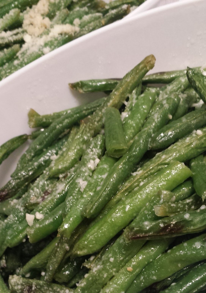 A picture of Parmesan Garlic String Beans.
