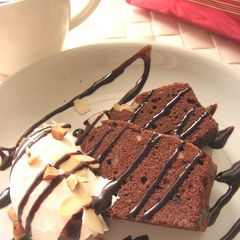 A picture of Moist ＆ Light ☆ Brownies.