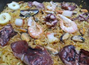 Una foto de Cazuela de mariscos