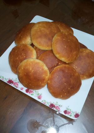 صورة لوصفة القرص الطرية بالسمسم