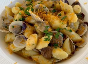 Foto di GNOCCHI DI PATATE      VONGOLE, PORCINI E BOTTARGA
