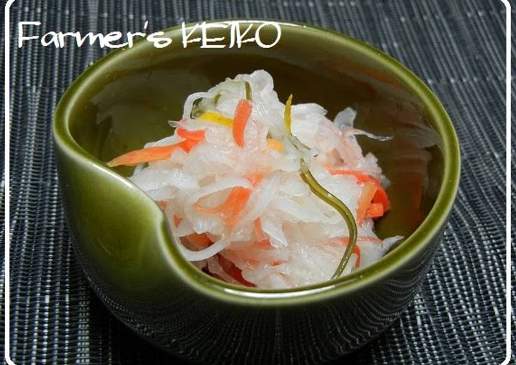 Recipe of Quick [Farmhouse Recipe] Celebratory Red and White Namasu (Marinated Daikon and Carrot Salad)