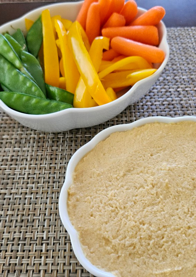 A picture of Simple houmous.