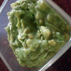 avocado pudding A picture of avocado pudding.
