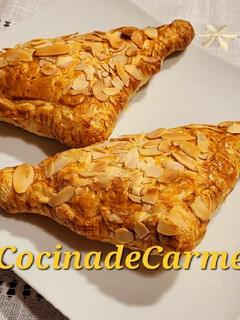 Foto principal de Triángulos de hojaldre salados y dulces
