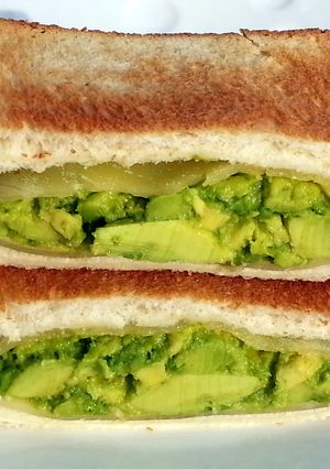 A picture of Cheesy Avocado Sandwich.