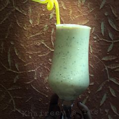 Peanut butter, banana,chia seeds shake A picture of Peanut butter, banana,chia seeds shake.