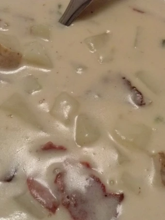 Easy Steps to Make Recipes Creamy Potato Bacon Soup the Delicious Can Pamper Your Tongue.
