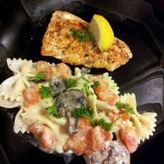 A picture of easy healthy salmon and pasta.