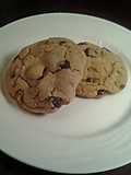 Dark Chocolate Chip Pistachio Cookies