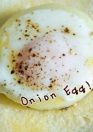 A picture of Poched Egg Onion Ring.
