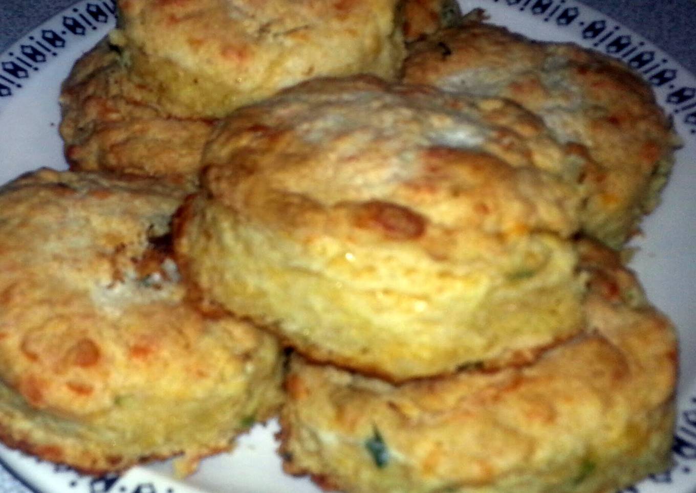 Cornmeal cheddar cheese garlic chive biscuits
