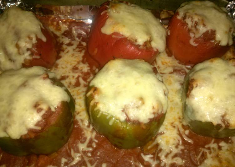 How to Prepare Homemade Stuffed Peppers with Beef and Rice