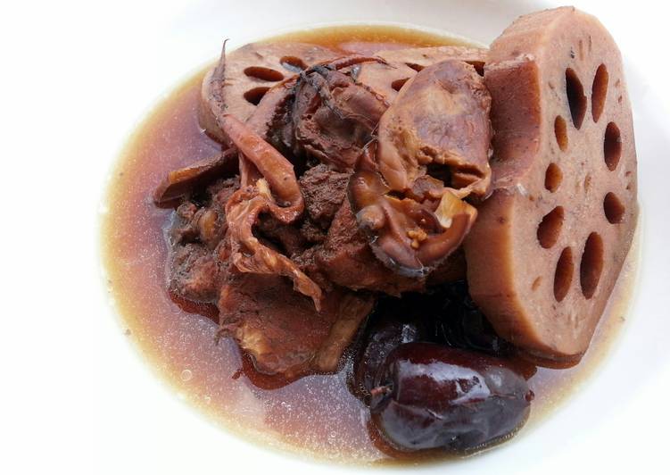 Lotus Root With Herbs In Pork And Dried Oyster Soup