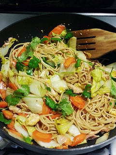 A picture of Super Easy Chicken Chowmein.