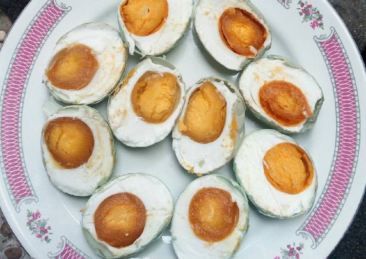 Resep Telur asin (telur bebek) Anti Gagal