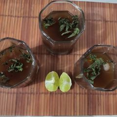 A picture of Lemon pudina ice tea.