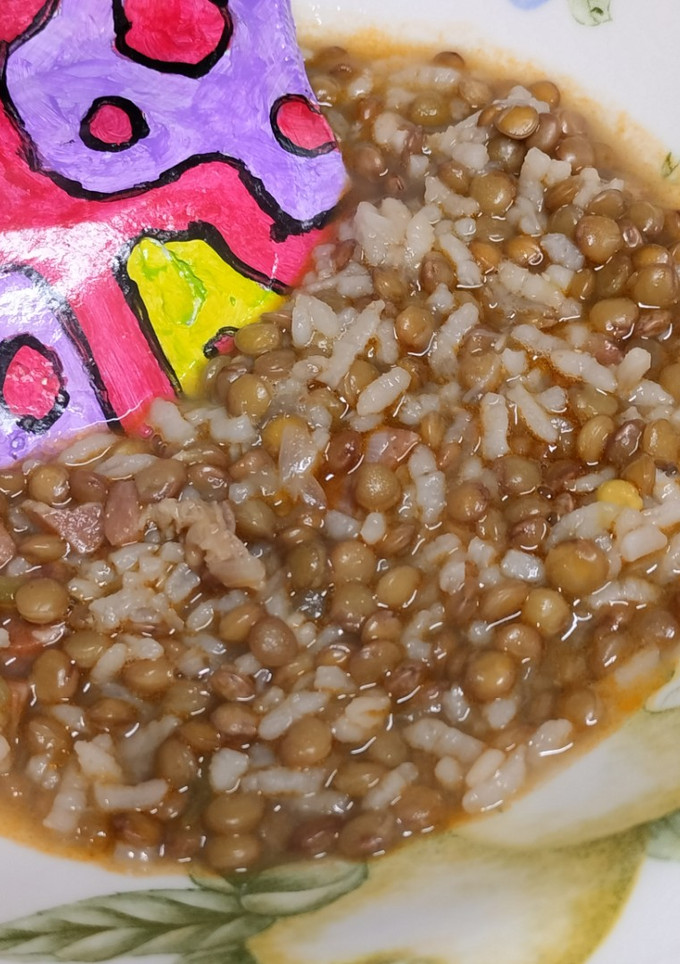 Una foto de Lentejas básicas con arroz, en olla a presión