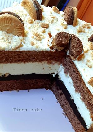 Joghurtos, csokis kekszes torta recept fotója
