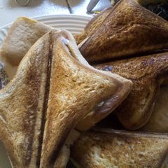 A picture of Toasted bread.