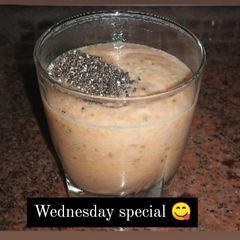 A picture of Carrot cucumber smoothie.