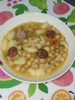 Una foto de Garbanzos a los tres chorizos. "Jabalí, ciervo y cerdo"