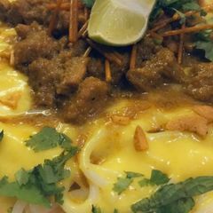 A picture of Curry khowsa.